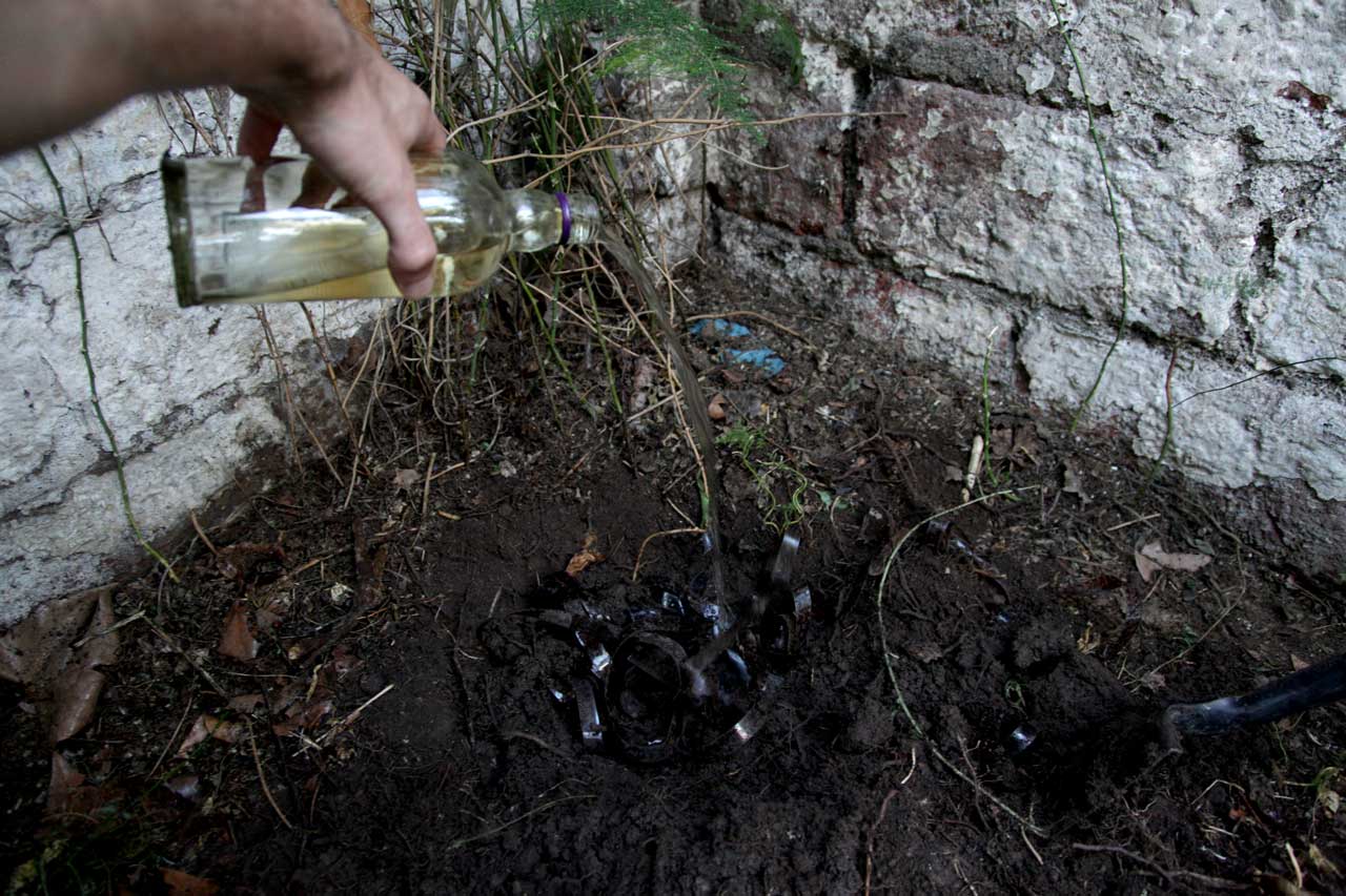 Burials 3,4,5 & 6 (March 2012)